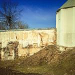 Монастырь францисканцев: ограда с башней (Ивенец), февраль 2016