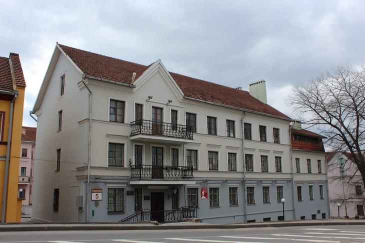 Дом Пинхусовича