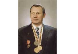 Александр Медведь