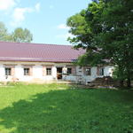 Усадьба Ваньковичей Волма: флигель-кухня (Волма), июль 2012