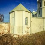 Монастырь францисканцев: ограда с башней (Ивенец), февраль 2016