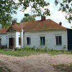 Усадьба Ваньковичей Волма: служебный корпус (Волма), июль 2012