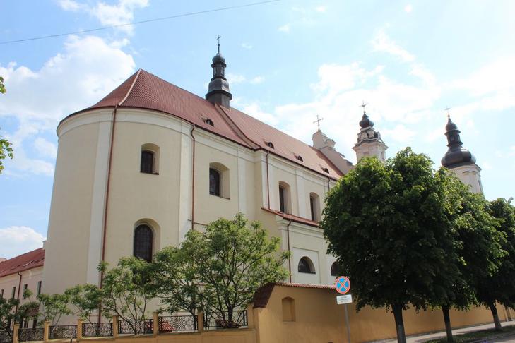 Монастырь францисканцев: Костел Вознесения Девы Марии
