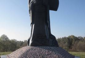 Памятник Кирилле Туровскому