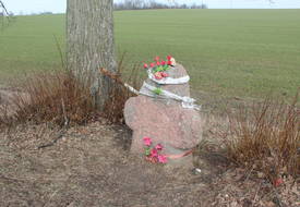 Каменный крест (Полочаны)