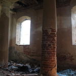 Усадьба Моравских: часовня-усыпальница (Заушье), май 2013