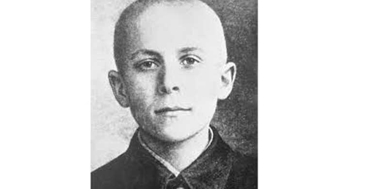 Марат Казей