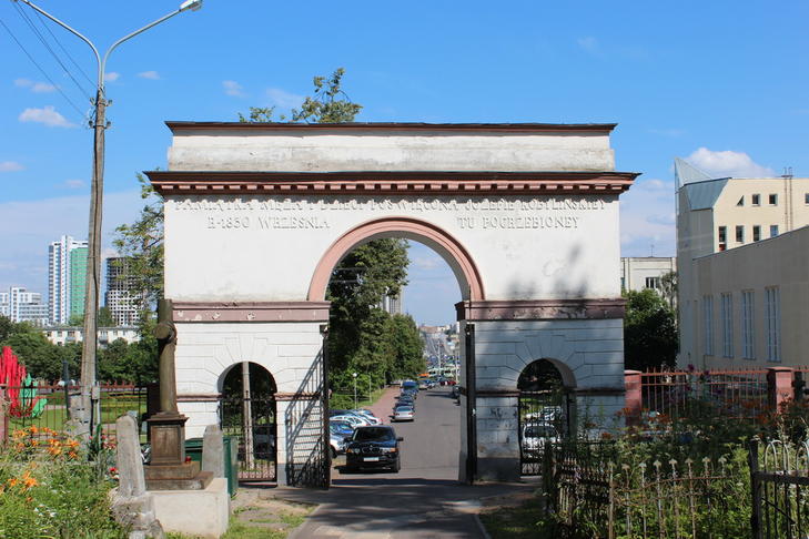 Кладбище Кальварийское: брама